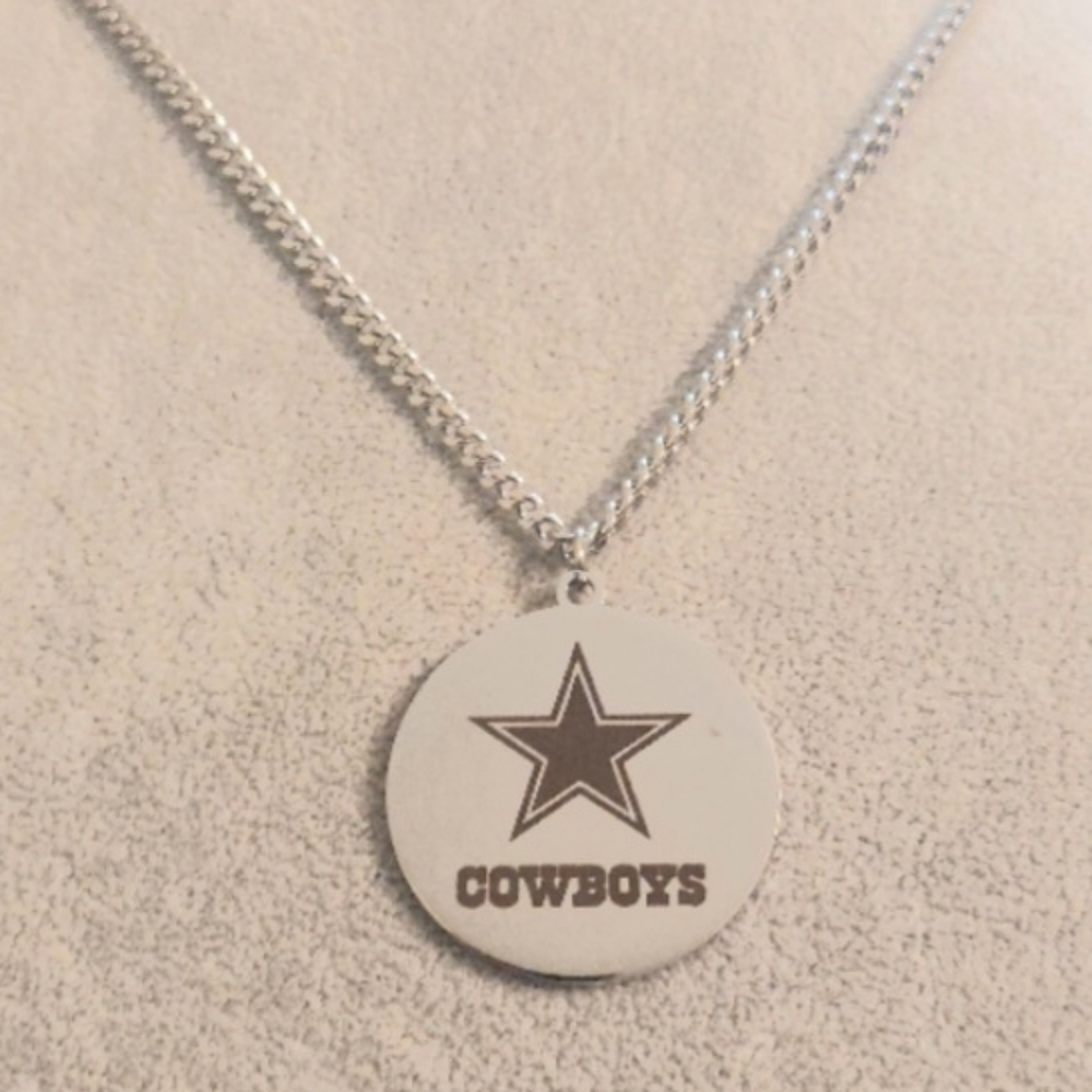 Dallas Cowboys Silver Pendant Necklace
